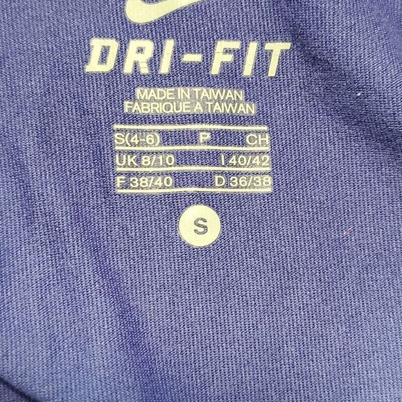 Nike Purplish Blue 3/4 Pullover Athletic Top - Picture 3 of 3